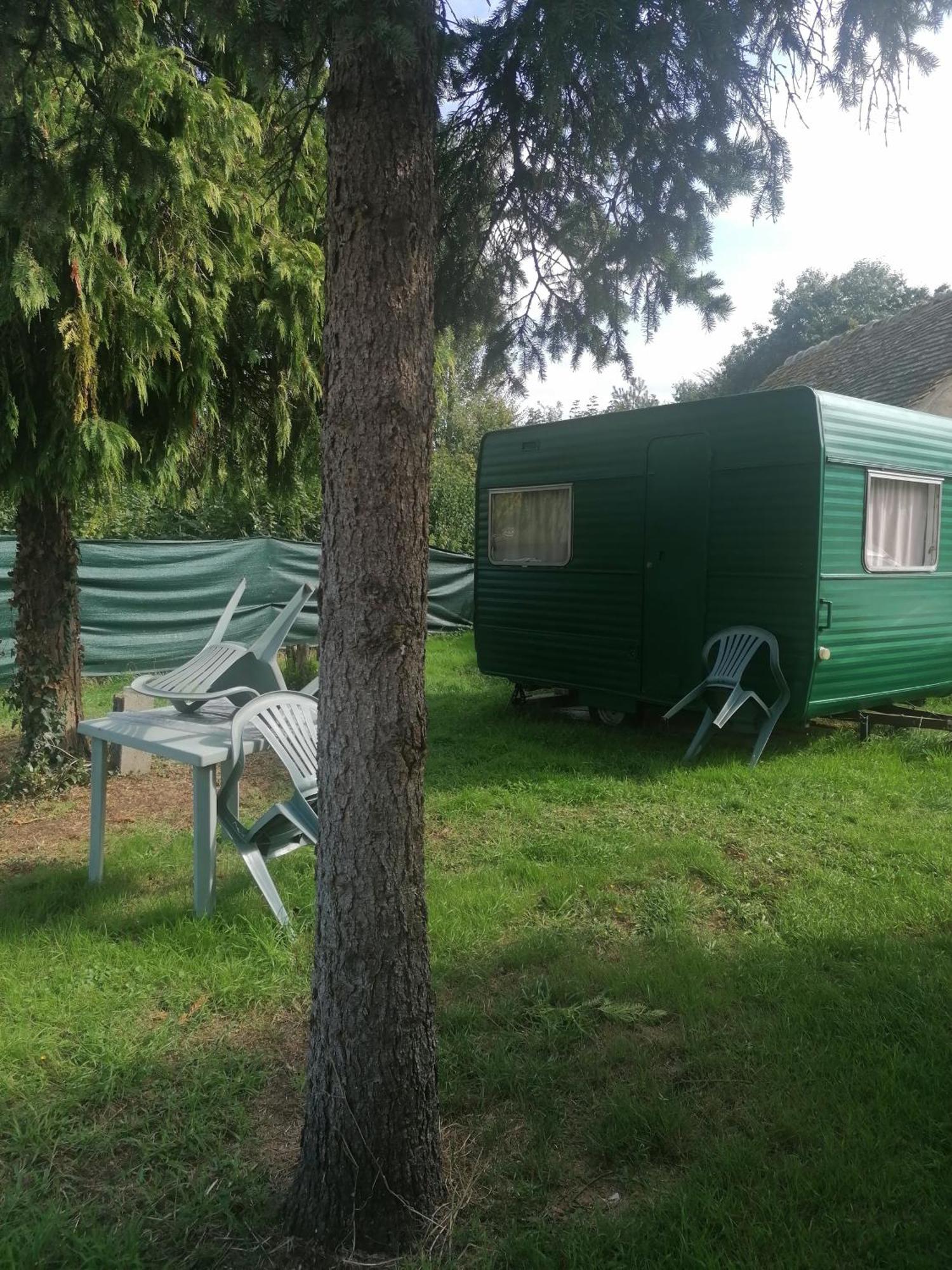 Petite Caravane Deux Places Saint-Corneille Екстер'єр фото