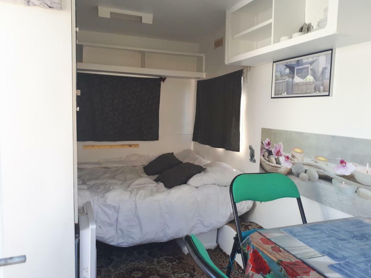 Petite Caravane Deux Places Saint-Corneille Екстер'єр фото